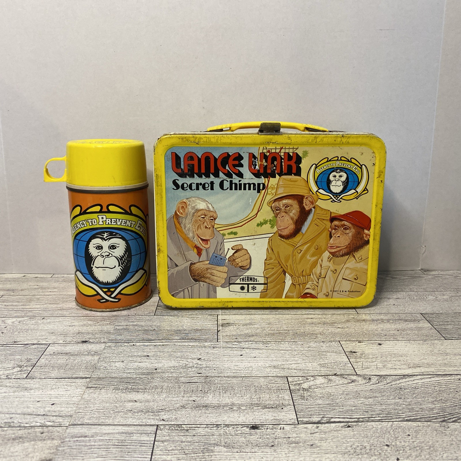 1971 Lance Link Secret Chimp Metal Lunchbox w/ Thermos Yellow Handle & Lid Vtg