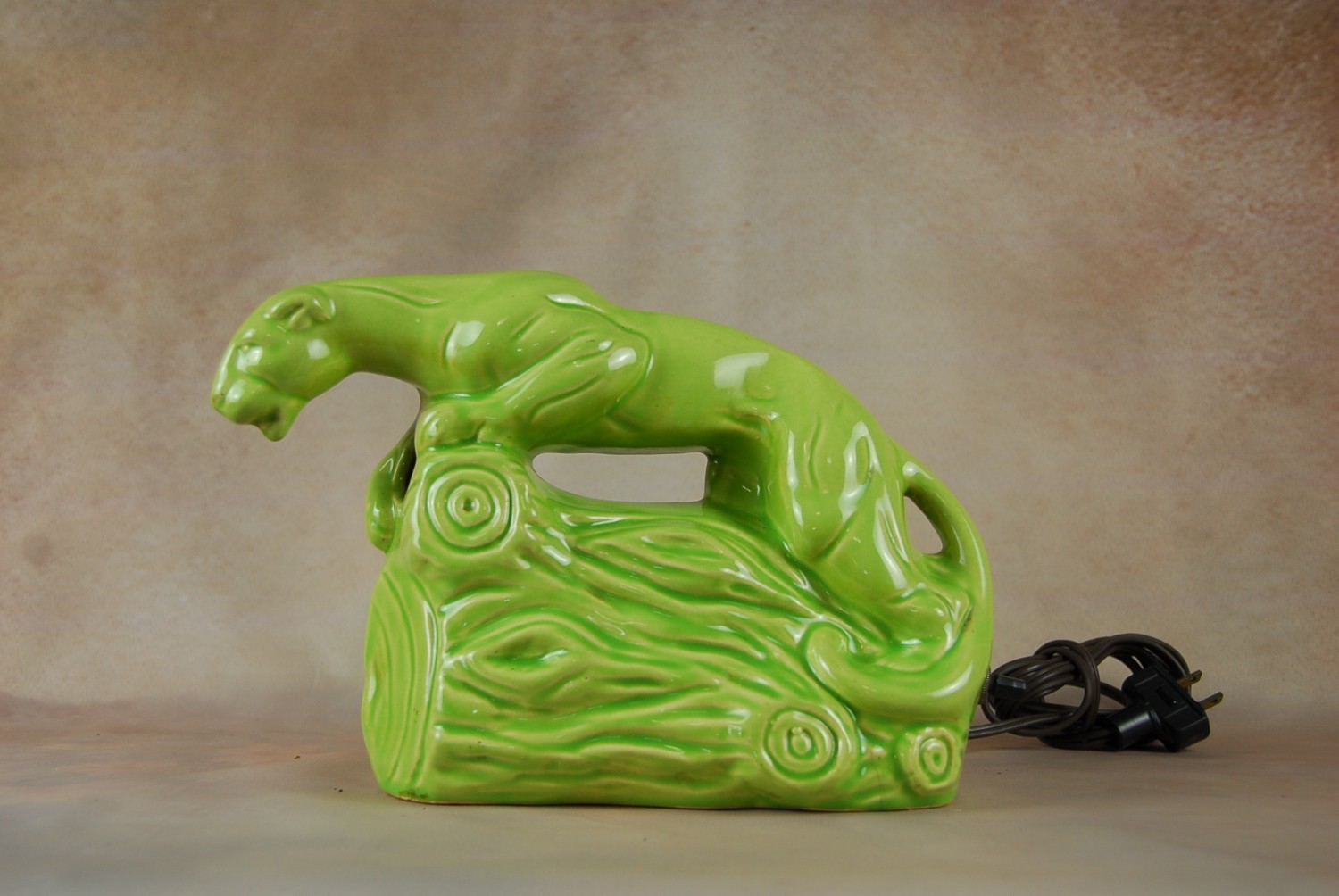 Rare Vintage Mid Century Chartreuse Green Ceramic Panther on Log TV Lamp/Planter