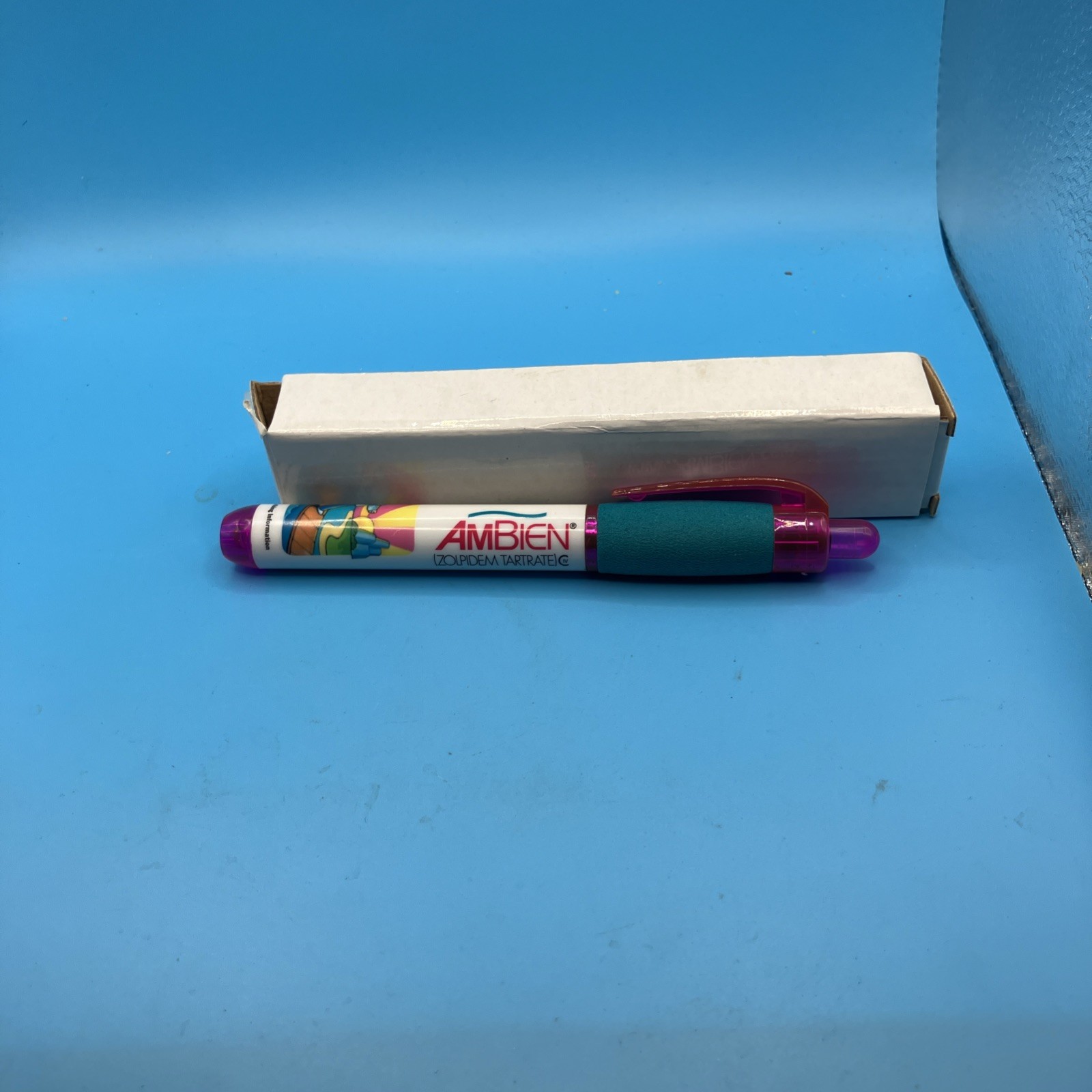 VTG  2004  AMBIEN PENLIGHT PHARMA  ADVERTISING  DRUG REP LOGO  NEW RARE