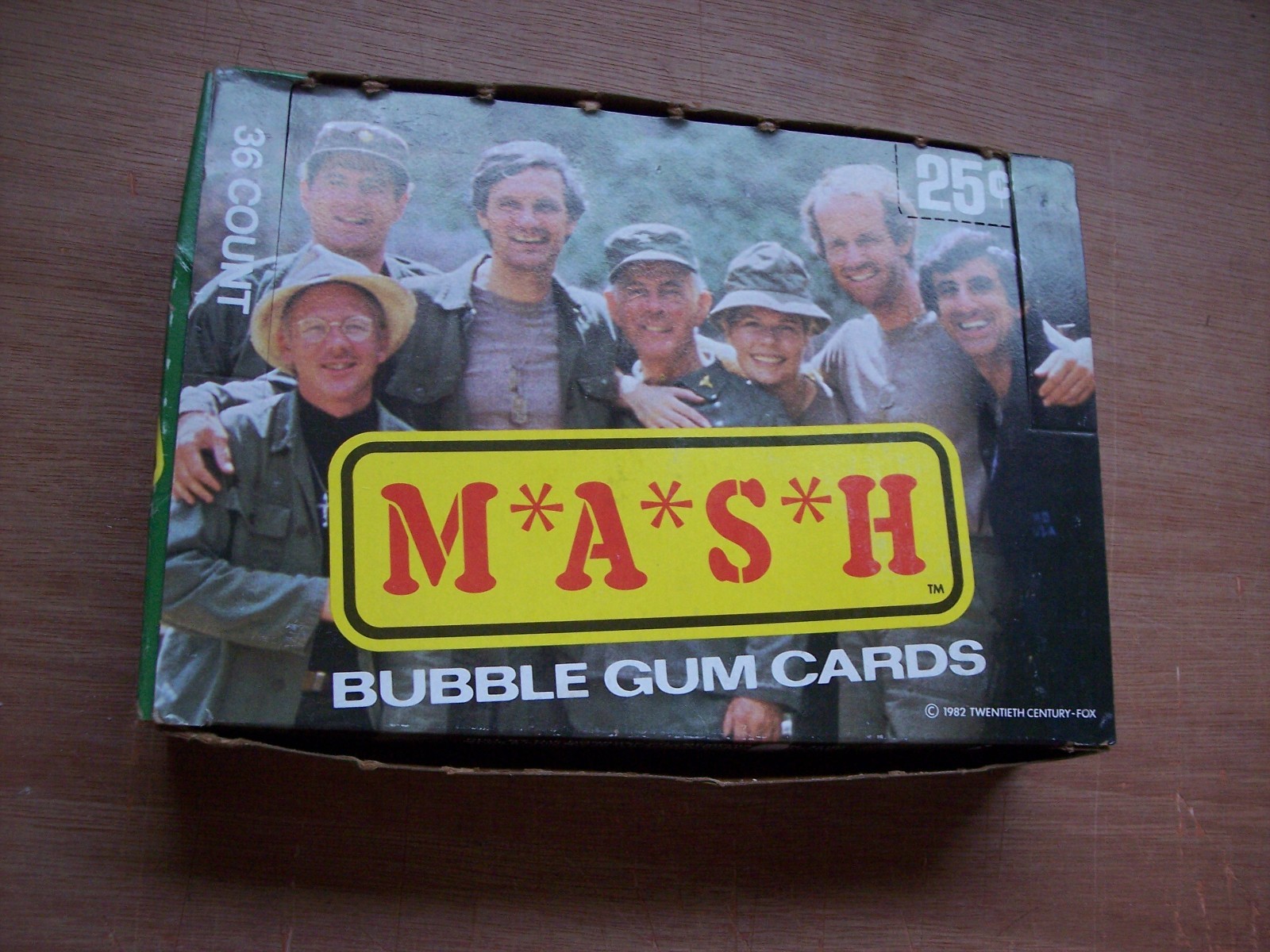 1982 Donruss MASH bubble bum cards Wax Box 35 packs