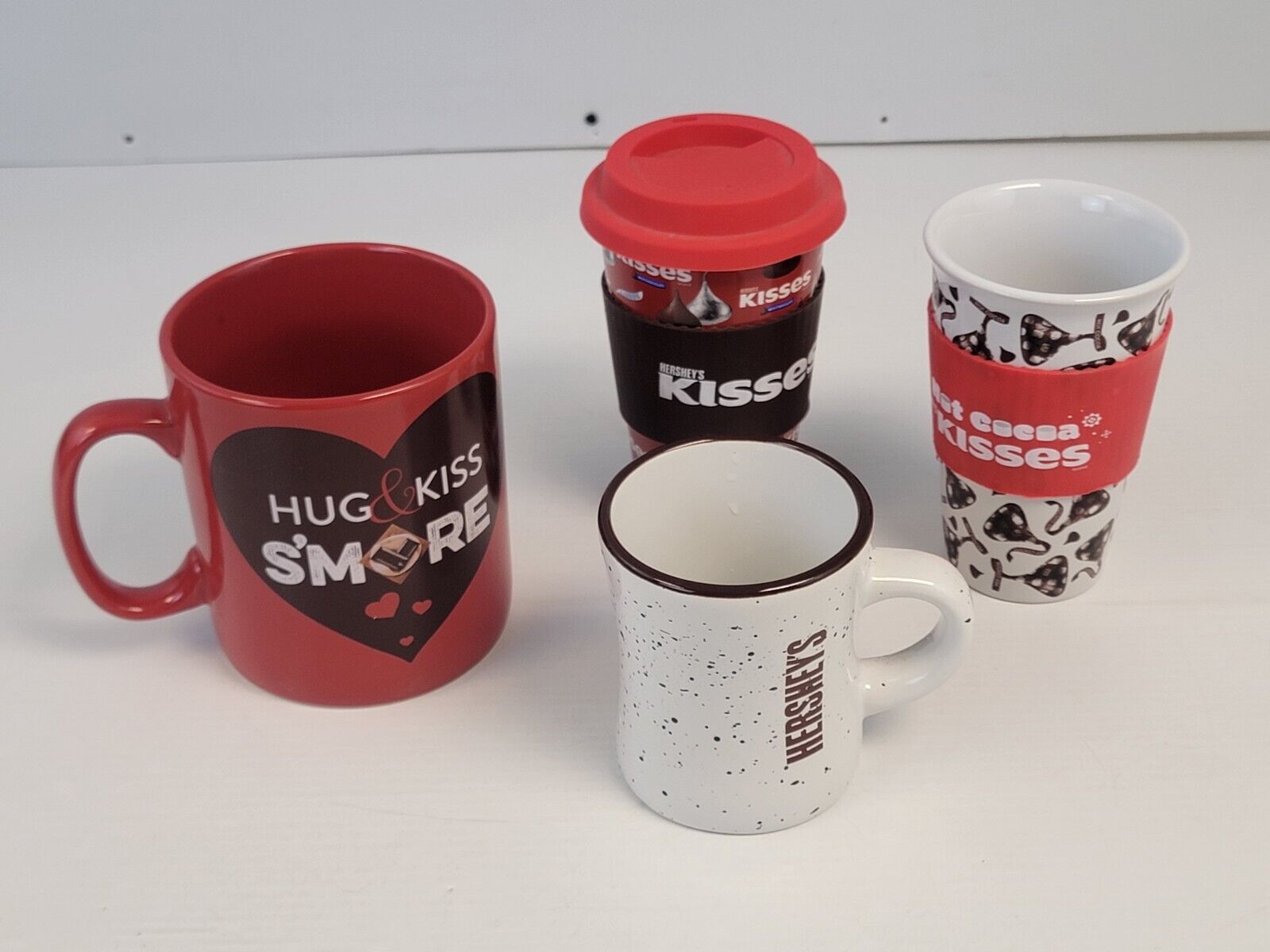 Hershey\'s Hug and Kiss S\'more Red Mug ,  2 Glass Coffee Tumblers / Speckled Mug
