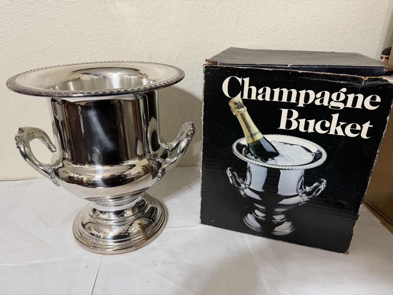 Vintage Leonard Gadroon Silver Plated Trophy Champagne Ice Bucket No. 534 W/Box