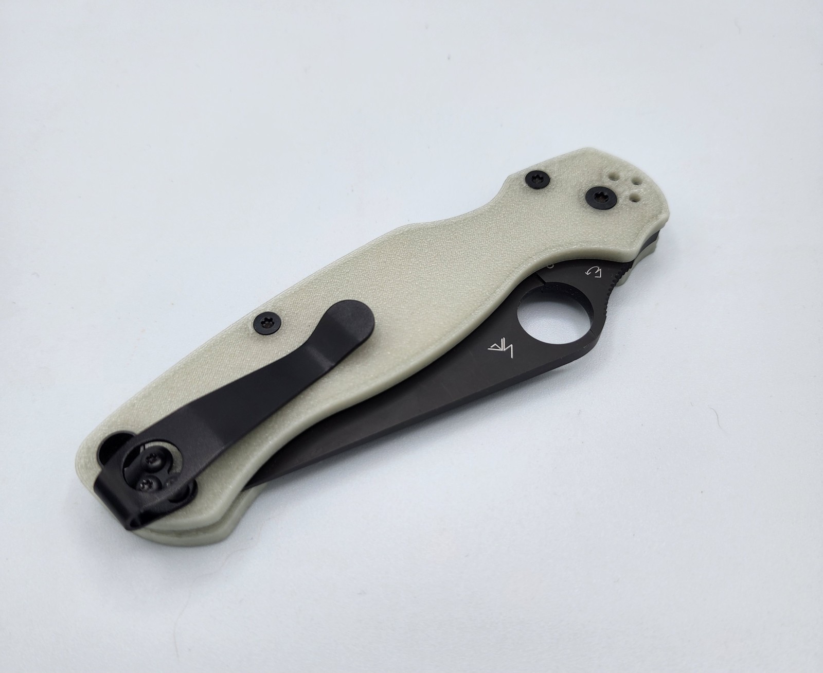 Spyderco Paramilitary 2 PM2 Glow In The Dark Scales (No Knife)