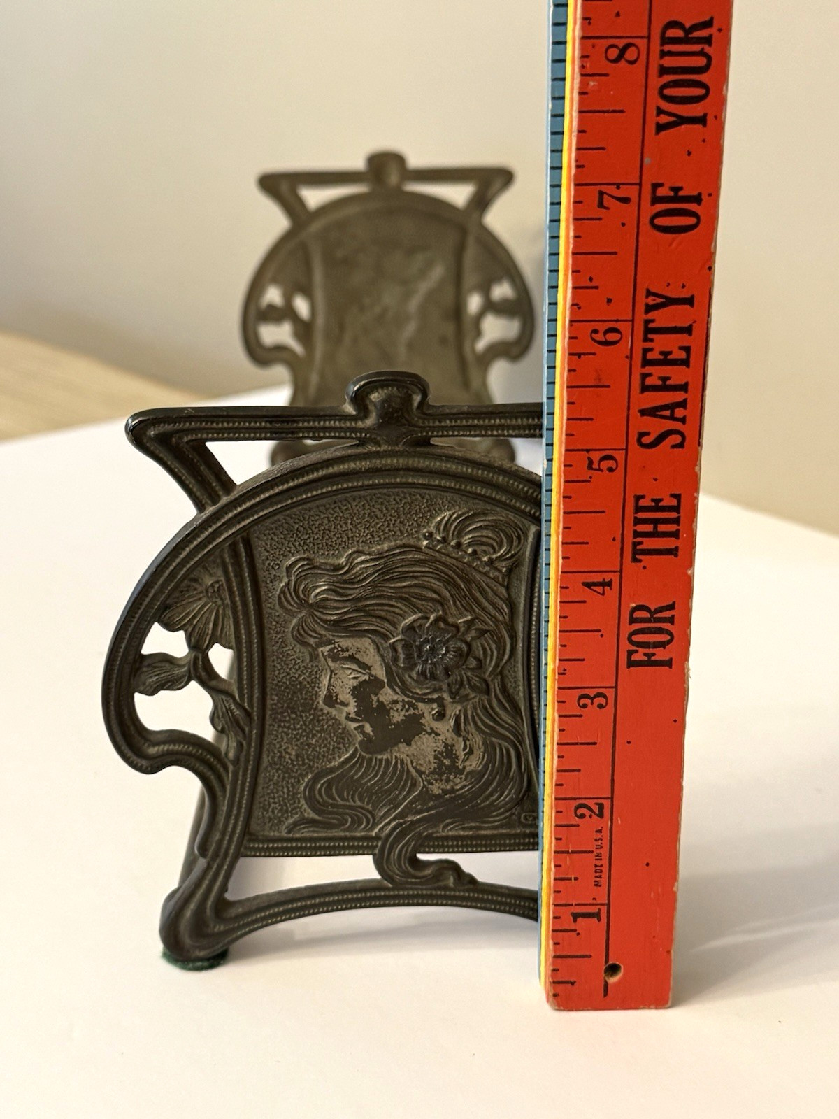 Antique H.L. Judd Art Nouveau Expandable Book Rack Maiden Bookends Maybe #9788