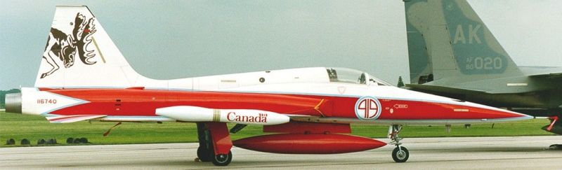 CF-5-A Canadair Freedom Fighter Bomber Airplane Desk Wood Model Small New