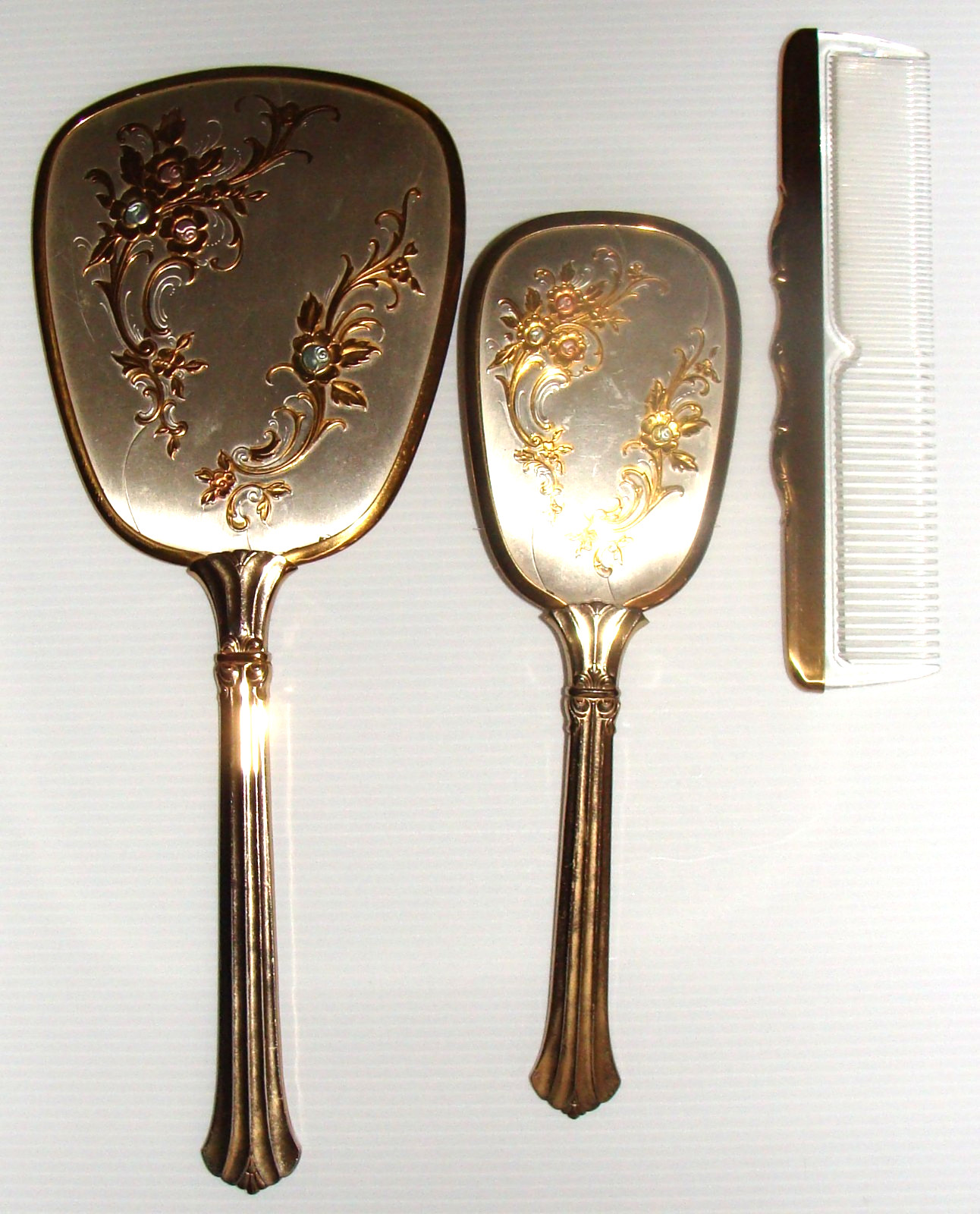Vtg Mirror, Brush & Comb Set, Gold Plated, Possible Cracks vs Design? Scuffing Vtg Mirror, Brush & Comb Set, Gold Plated, Possible Cracks vs Design? Scuffing