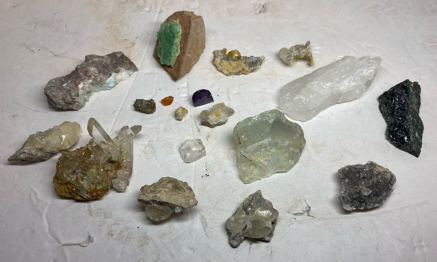 Lot Of Various Rock Crystal Mineral Pieces