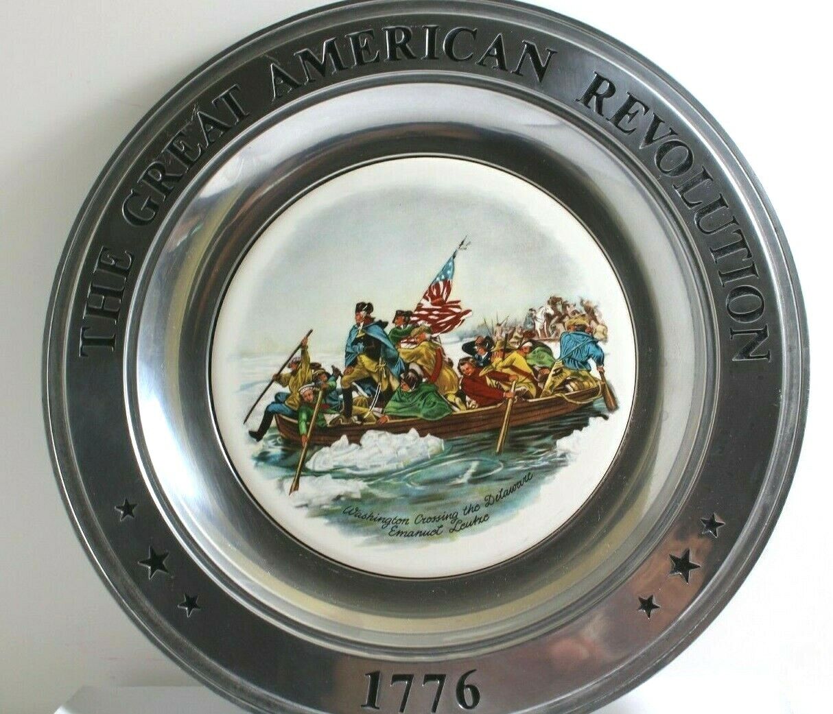 THE GREAT AMERICAN REVOLUTION 1776 WALL PLATE Washington Crossing the Delaware