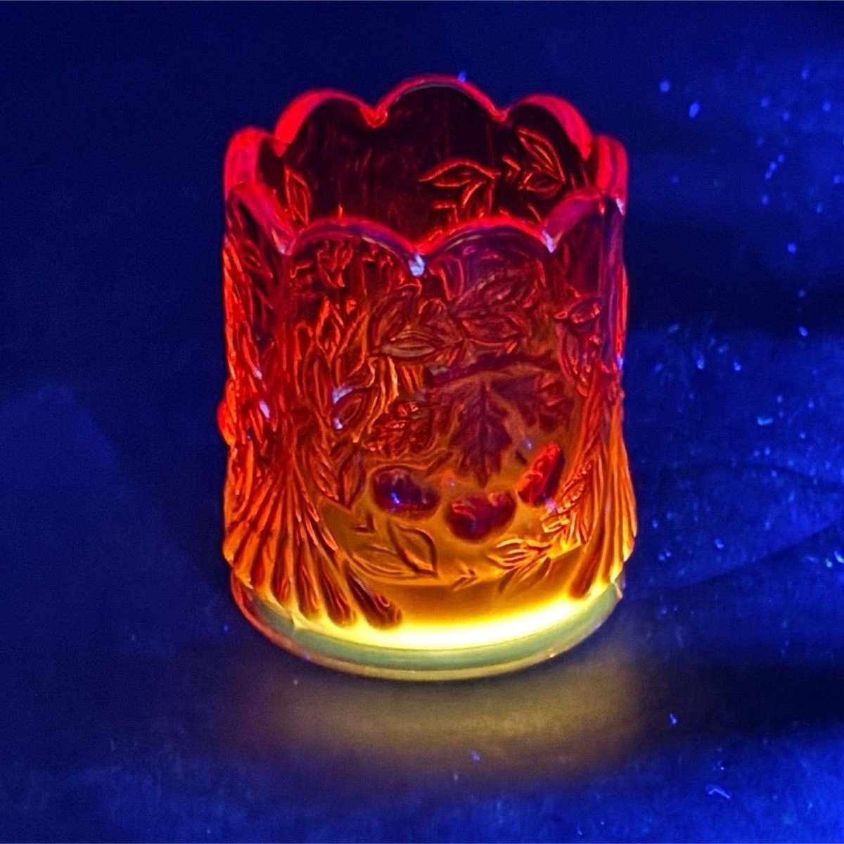 L.G. Wright Amberina Cherry Pattern Glass Toothpick Holder UV Glow