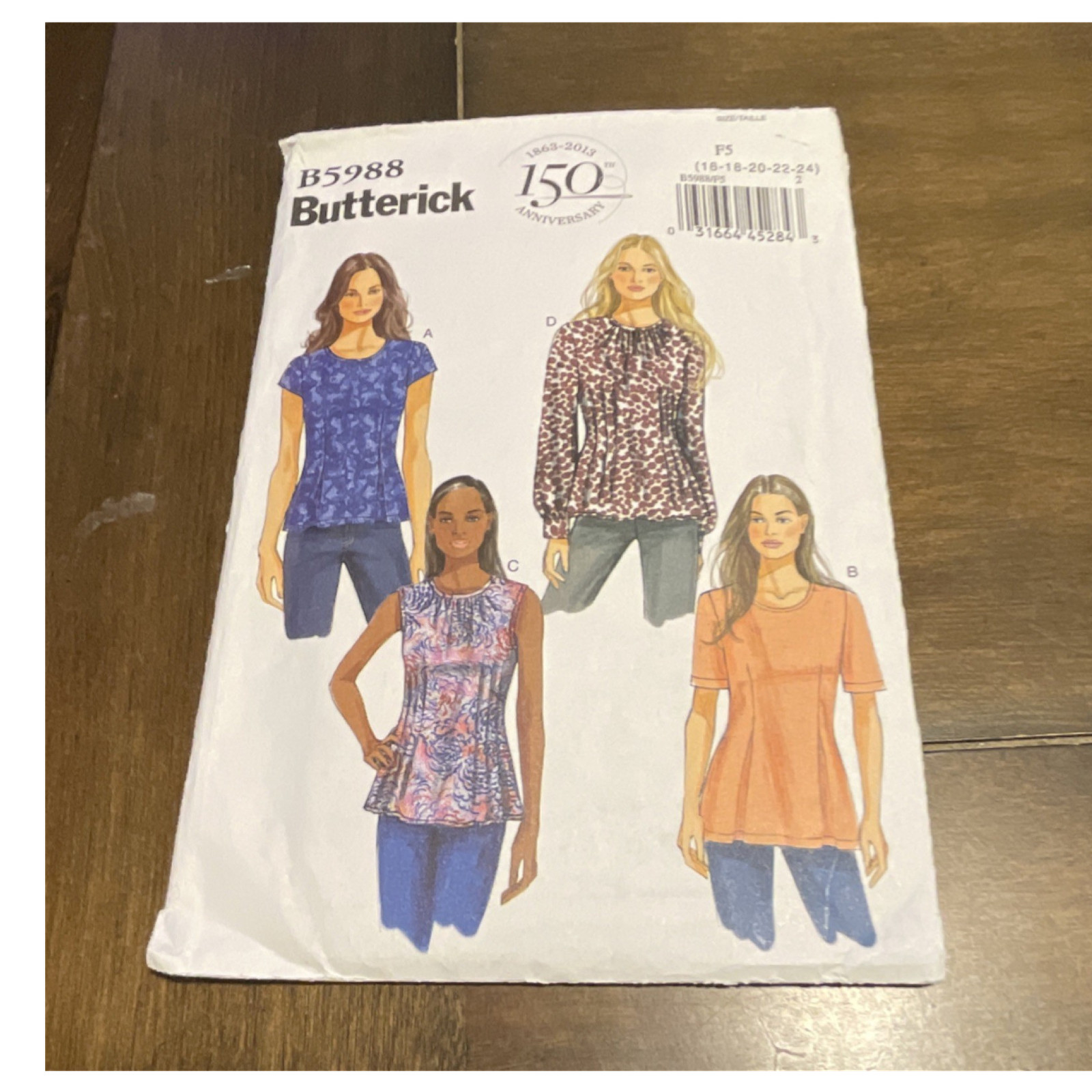 Butterick B5988 Women\'s Sportswear Top Contemporary Original Sewing Pattern