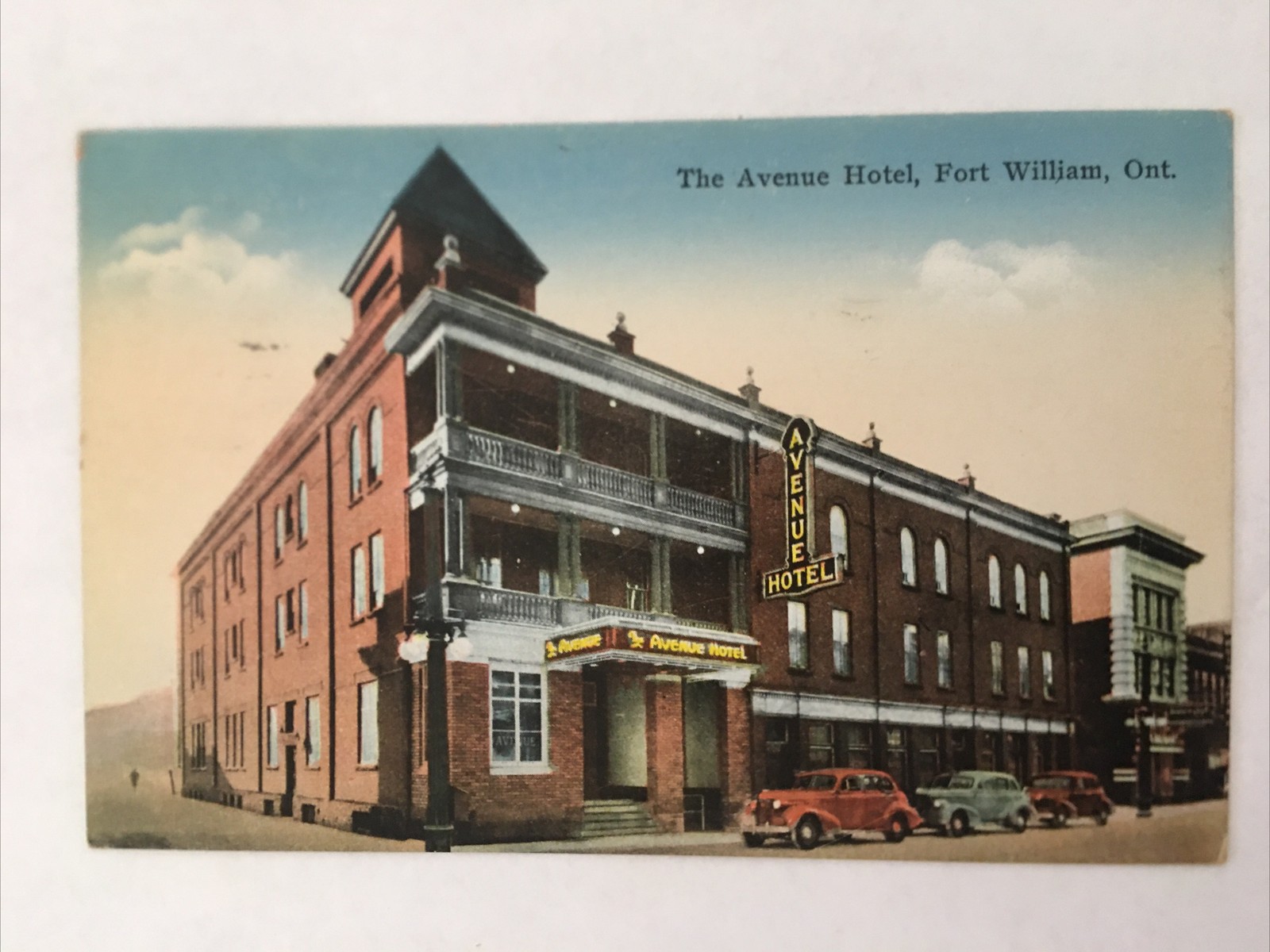 The Avenue Hotel Fort William Ontario Vintage Postcard