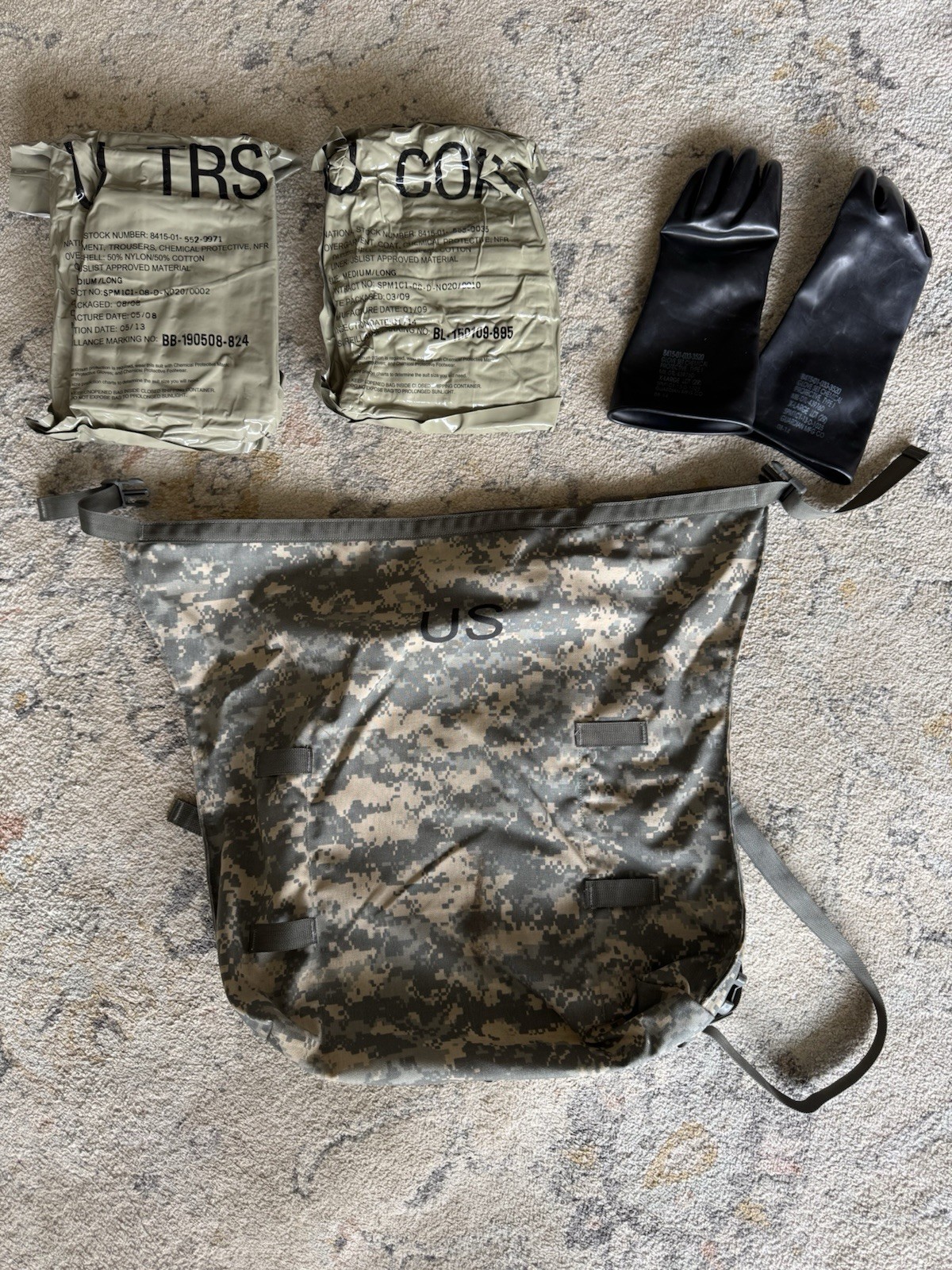 USGI JSLIST NBC Gear Bag ACU UCP Digital Camo w/ Coat, Trousers, and Gloves