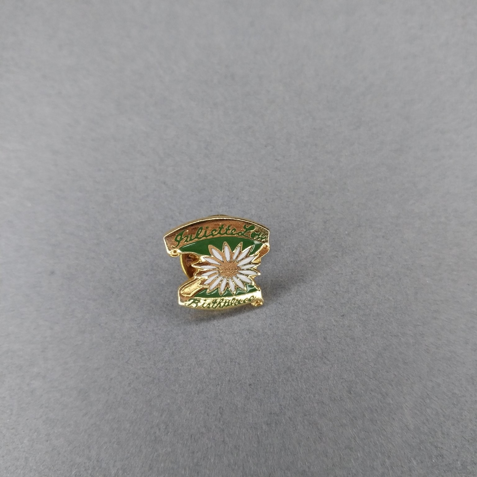 Juliette Low Girl Scouts Pinback Lapel Hat Jacket Pin Vintage Flower