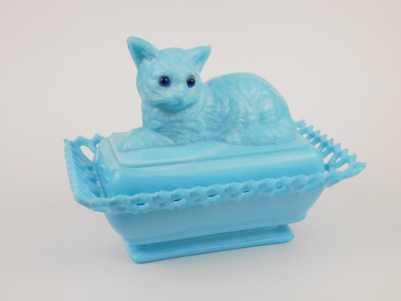 Westmoreland light blue cat on a lace edged nest basket trinket candy dish