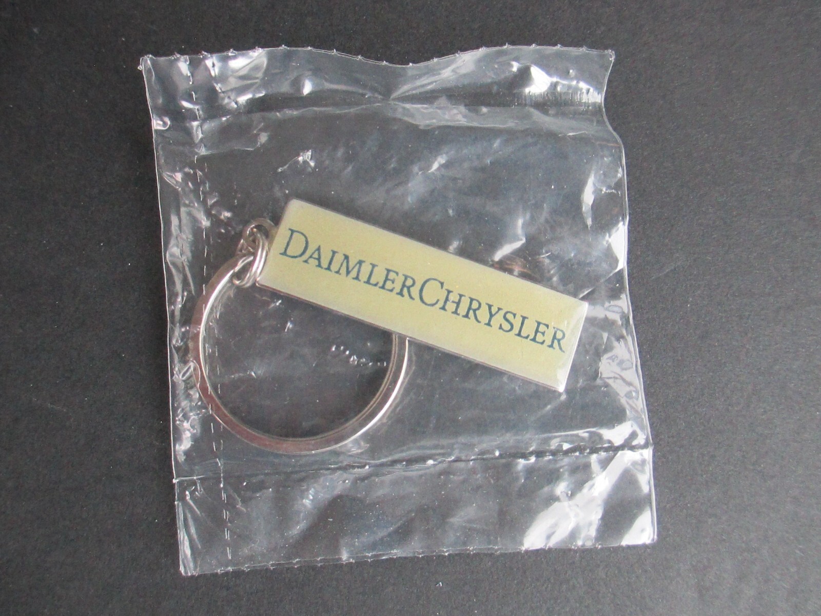 Vintage NOS Product Daimler Chrysler Keychain 1998 Dodge         A1