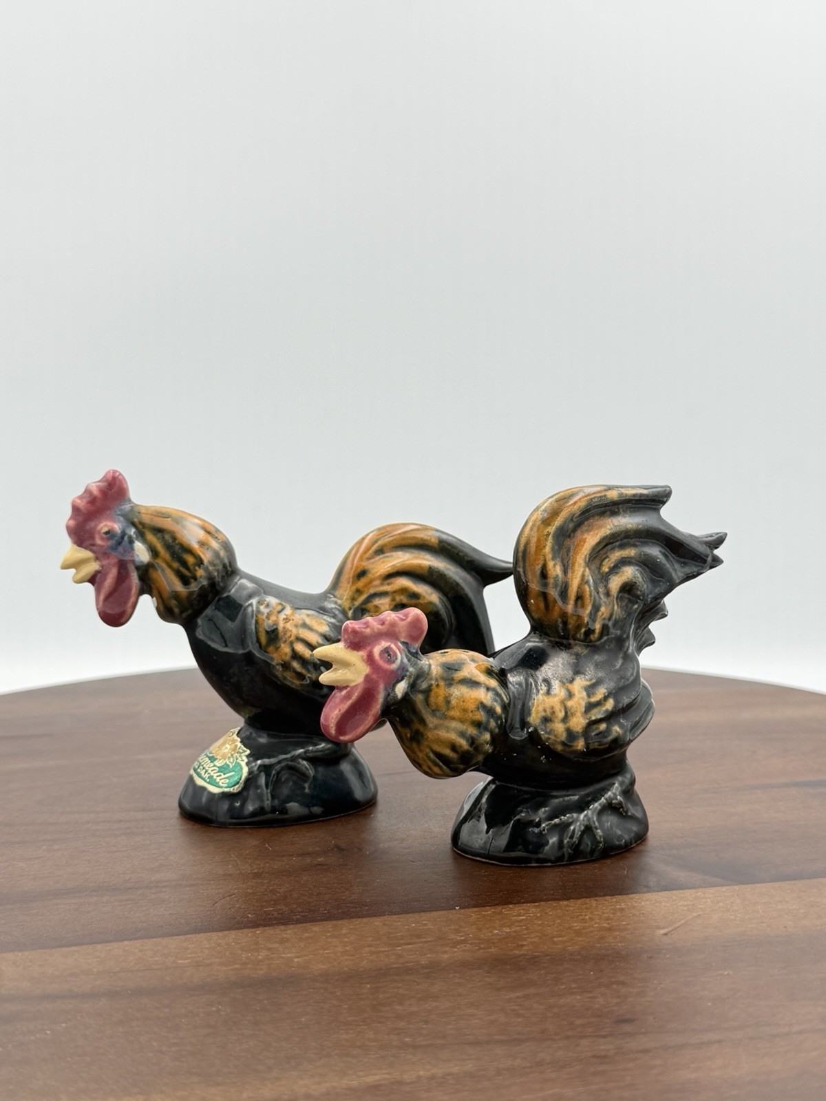ROSEMEADE POTTERY FIGHTING COCKS SALT AND PEPPER - BLACK - ORIG LABEL