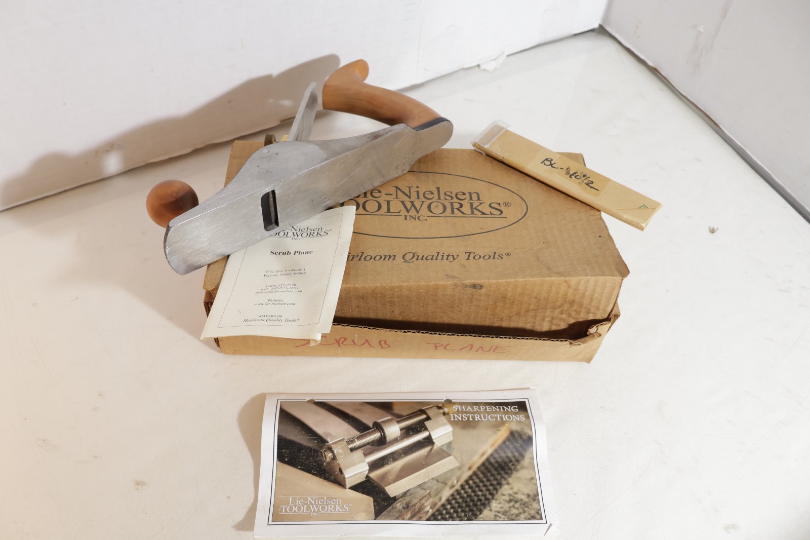 LIE NIELSEN TOOL WORKS # 40 1/2 SCRUB PLANE EXTRA IRON & BOX GOOD USED CONDITION
