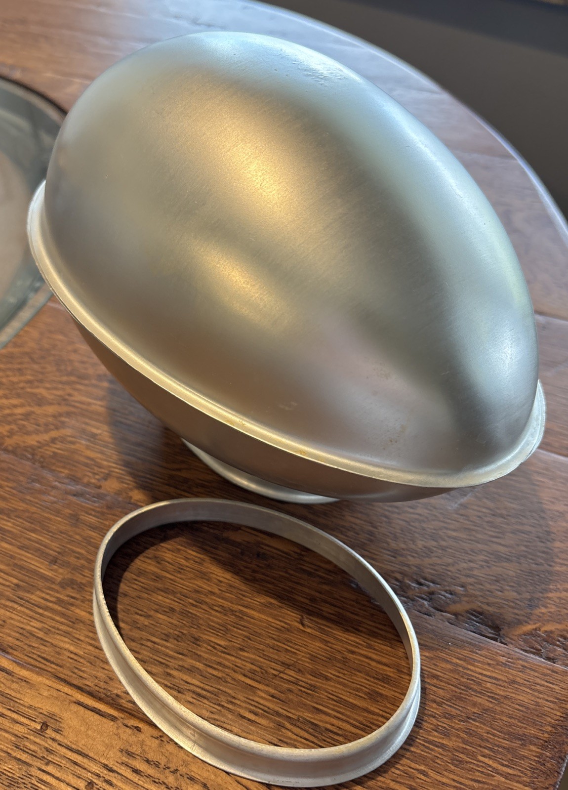 Vintage Wilton Easter Egg Cake Pan Set 3D Aluminum Baking Mold 502-2121 EUC RARE Vintage Wilton Easter Egg Cake Pan Set 3D Aluminum Baking Mold 502-2121 EUC RARE
