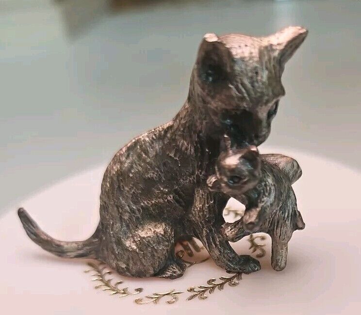 1980s Spoontiques Pewter Miniature Mother Cat with Her Kitten Figurine