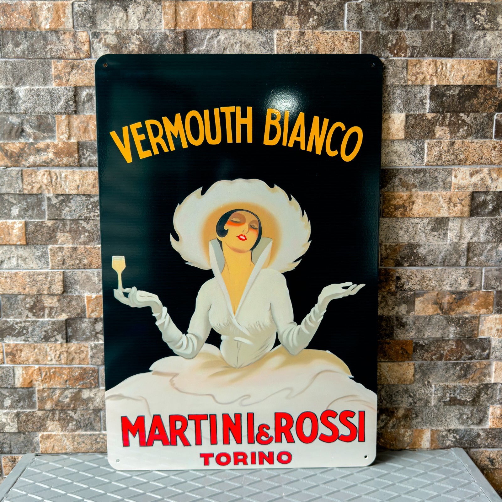 Vintage MARTINI &ROSSI VERMOUTH BIANCO Lady Hevy Metal Sign-24