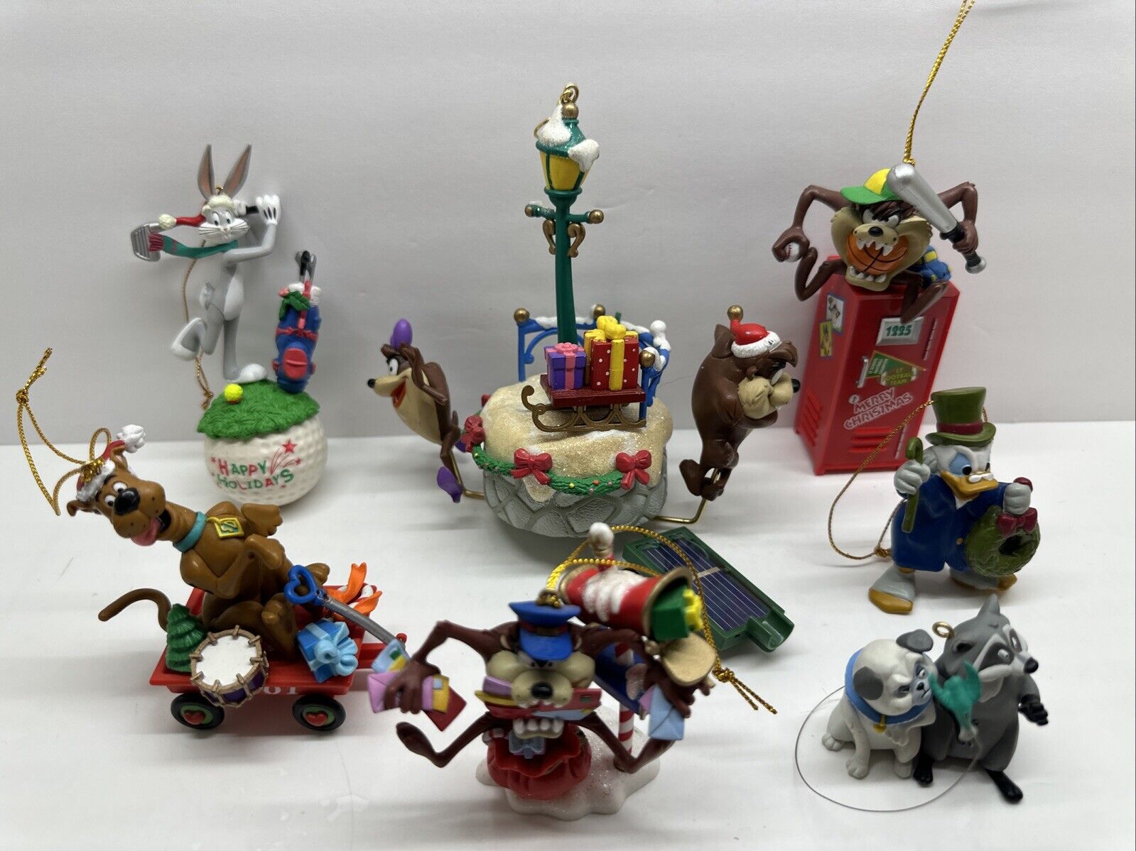 VTG WB 1990s Tazmanian Devil Bugs Bunny Scooby Doo & More Christmas Ornament Lot