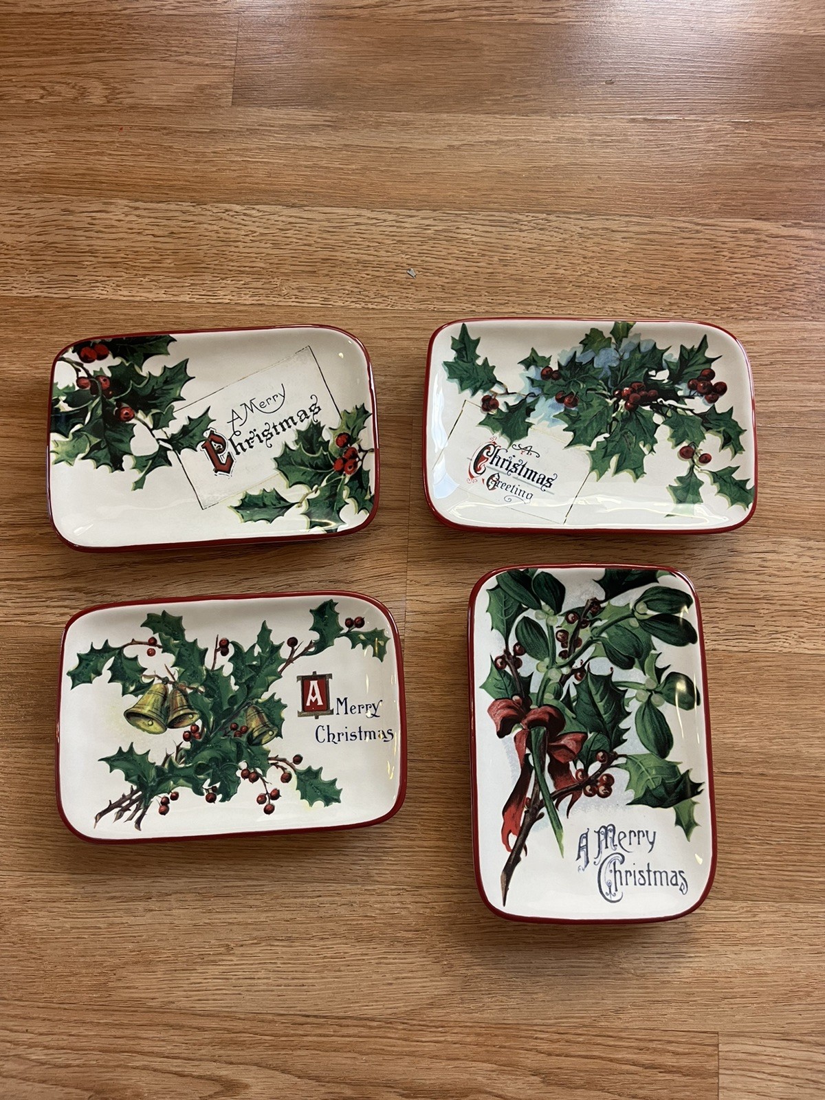 Williams Sonoma 2012 Vintage Christmas Postcard Plates Set Of 4 Holly 7×5 Tray