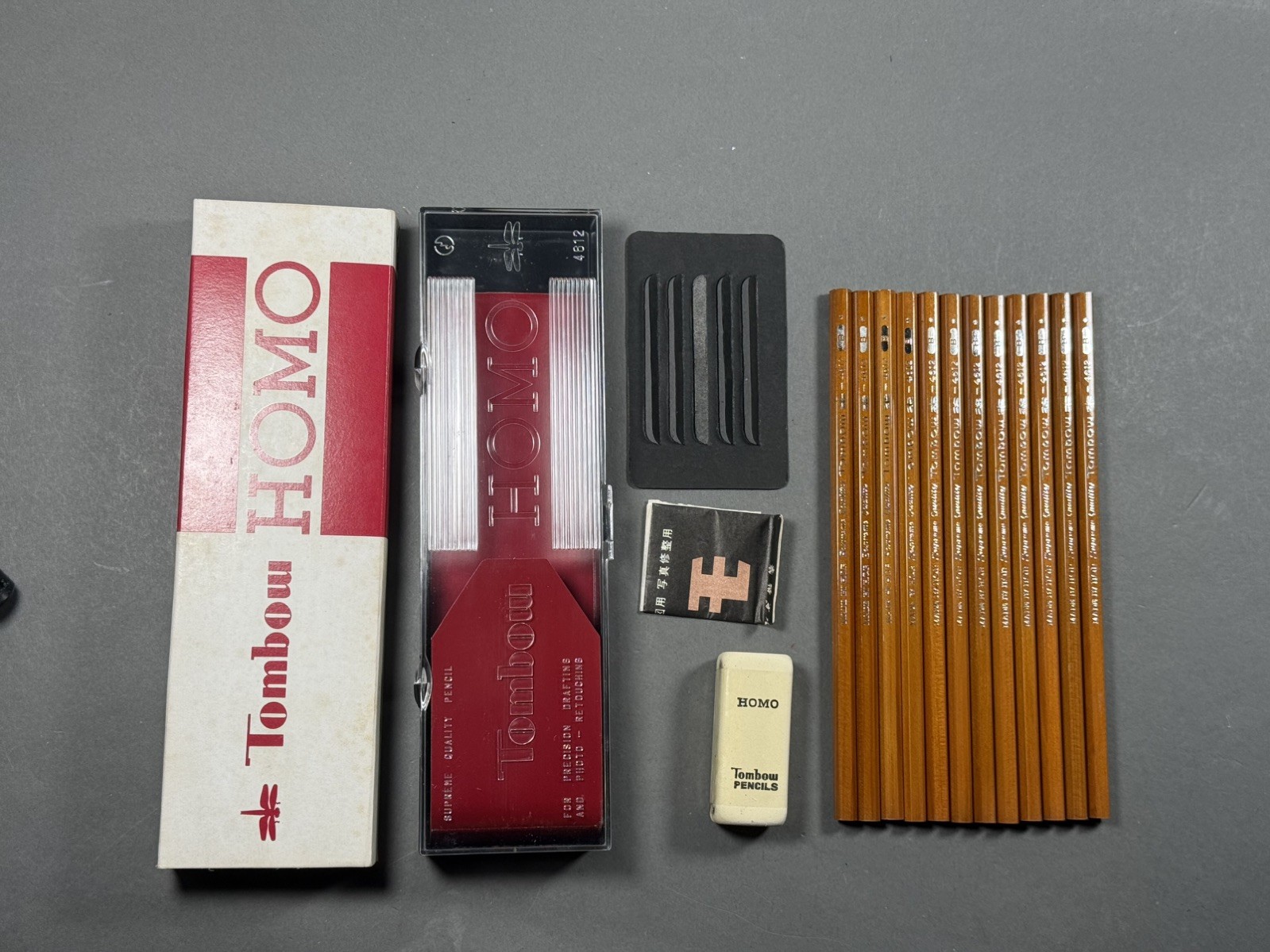 Complete box of Super rare Japanese Vintage Pencil Tombow 4612 HOMO B JIS 