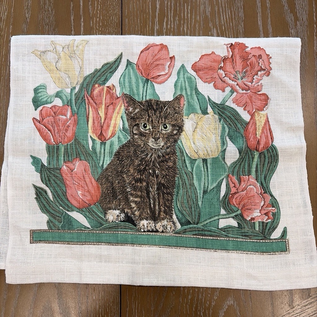 VTG 70’s Steven Linen Associates Pure Linen Tea Towel Cats & Tulips Cottagecore