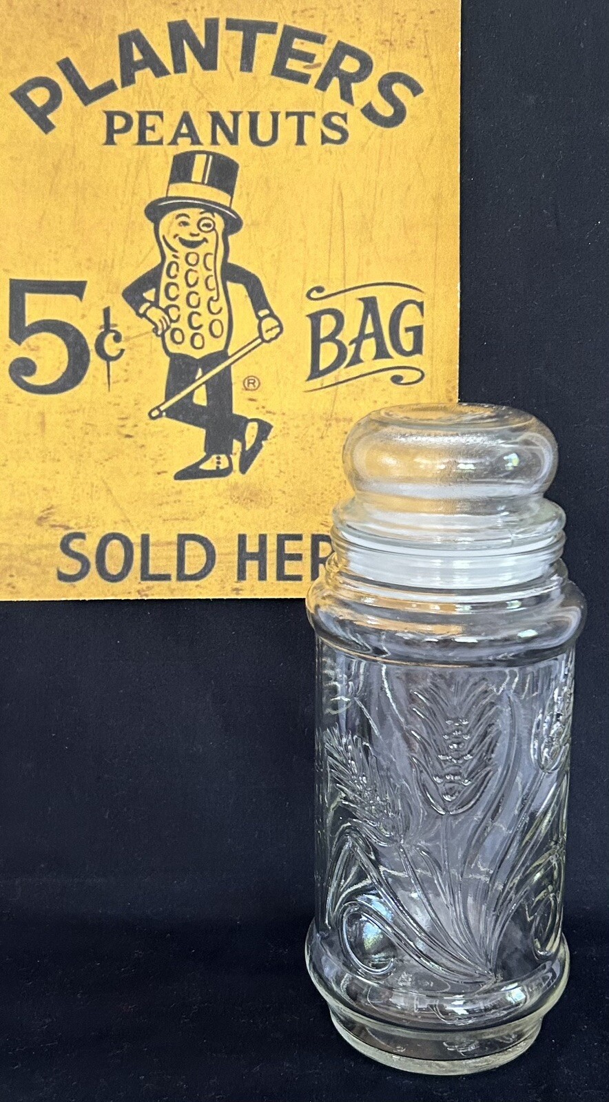 Vintage 1982: PLANTERS “Plant-er Design” GLASS JAR w/Lid ~ Pre-Owned