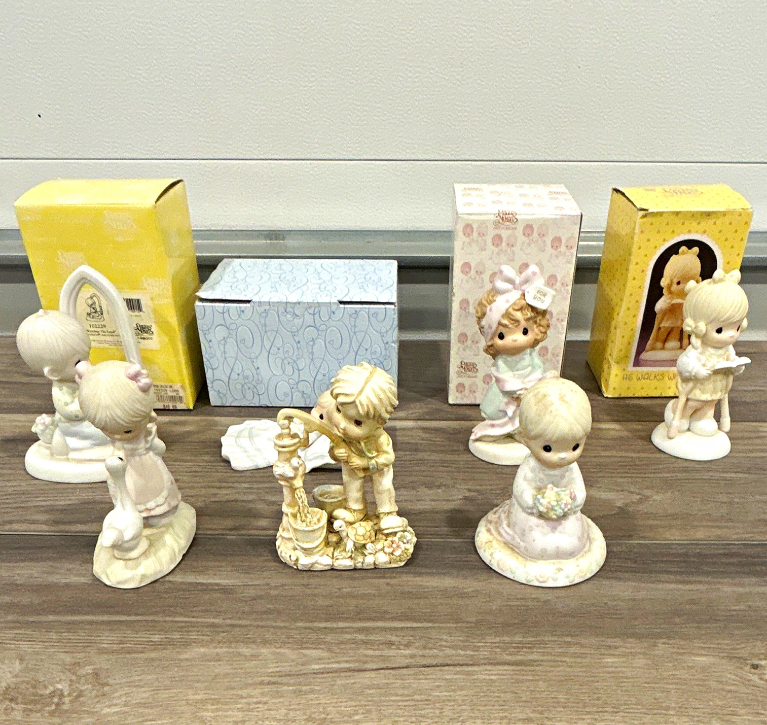 Precious Moments Enesco Mixed Lot Figurines w/ Boxes MPN 102229