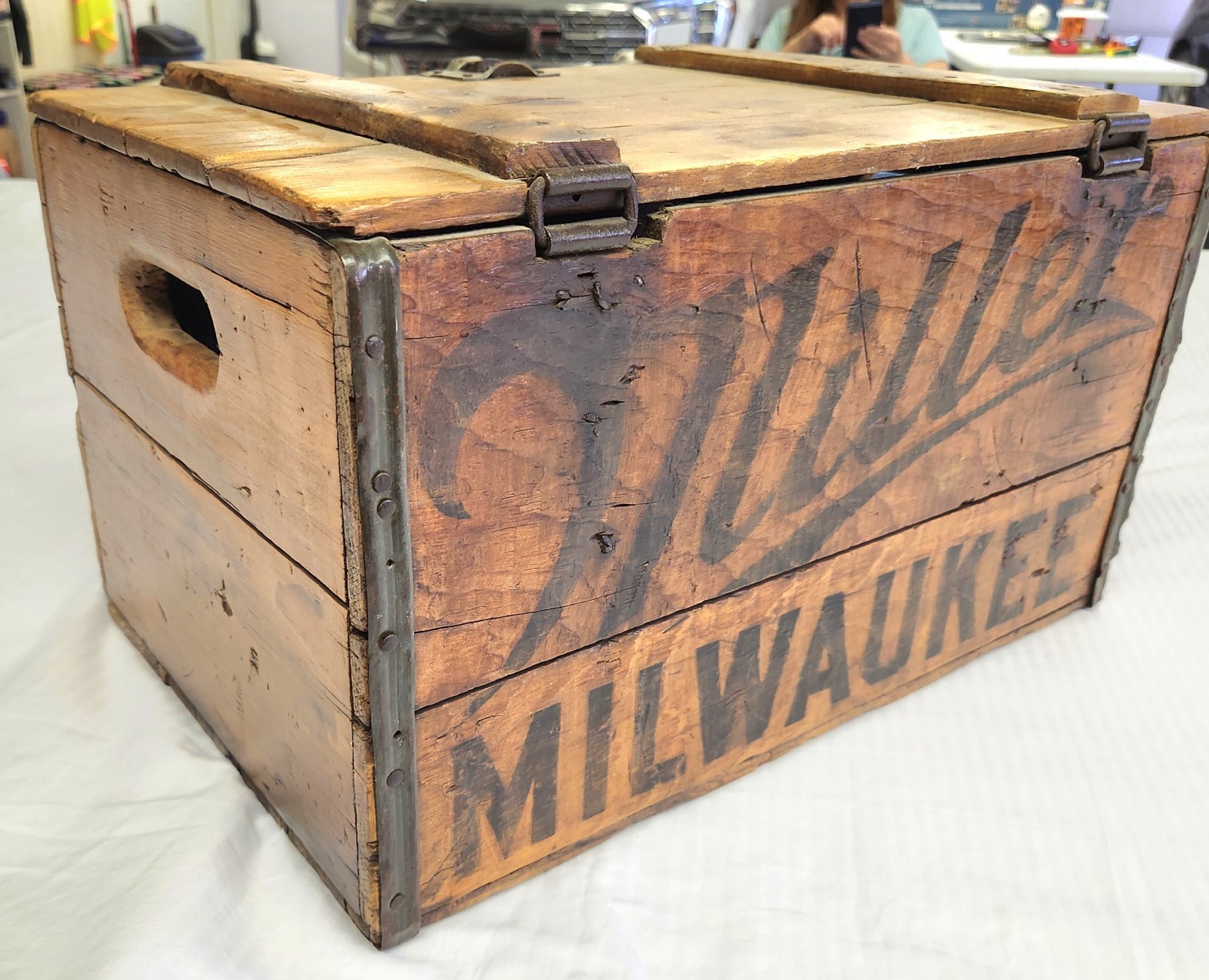 Antique 1931 Miller Brewing  Wooden Crate Box Milwaukee W/Lid & Working Latch