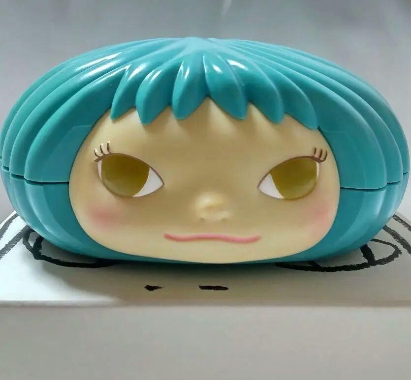 Yoshitomo Nara Candy Case Trinket Box Gummi Girl with Box OOP Vintage Blue