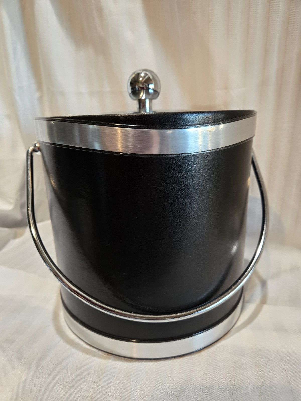 Vintage 1970\'s Elegance by Kraftware Silver & Black Ice Bucket w/ Lid and Handle