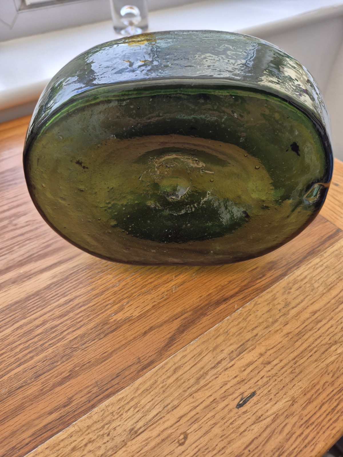 ANTIQUE ONION SHAPED GREEN GLASS WINE BOTTLE
