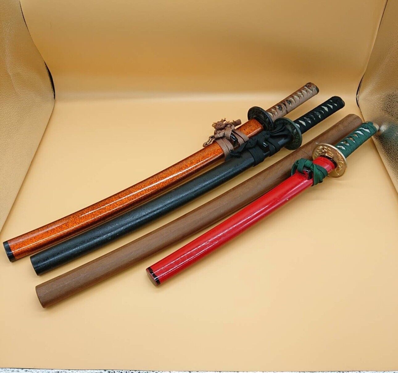 set of 4 Japanese SAMURAI Sword not sharp 日本刀 居合刀 刀 刀剣 レプリカ 刀身 鍔 栗型 模造刀 太刀 脇差