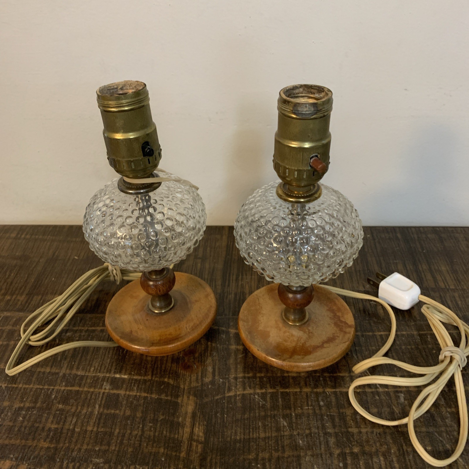 1 Pair Vintage 1950\'s Hobnail Clear Glass , Wood Base, TABLE LAMPS Works