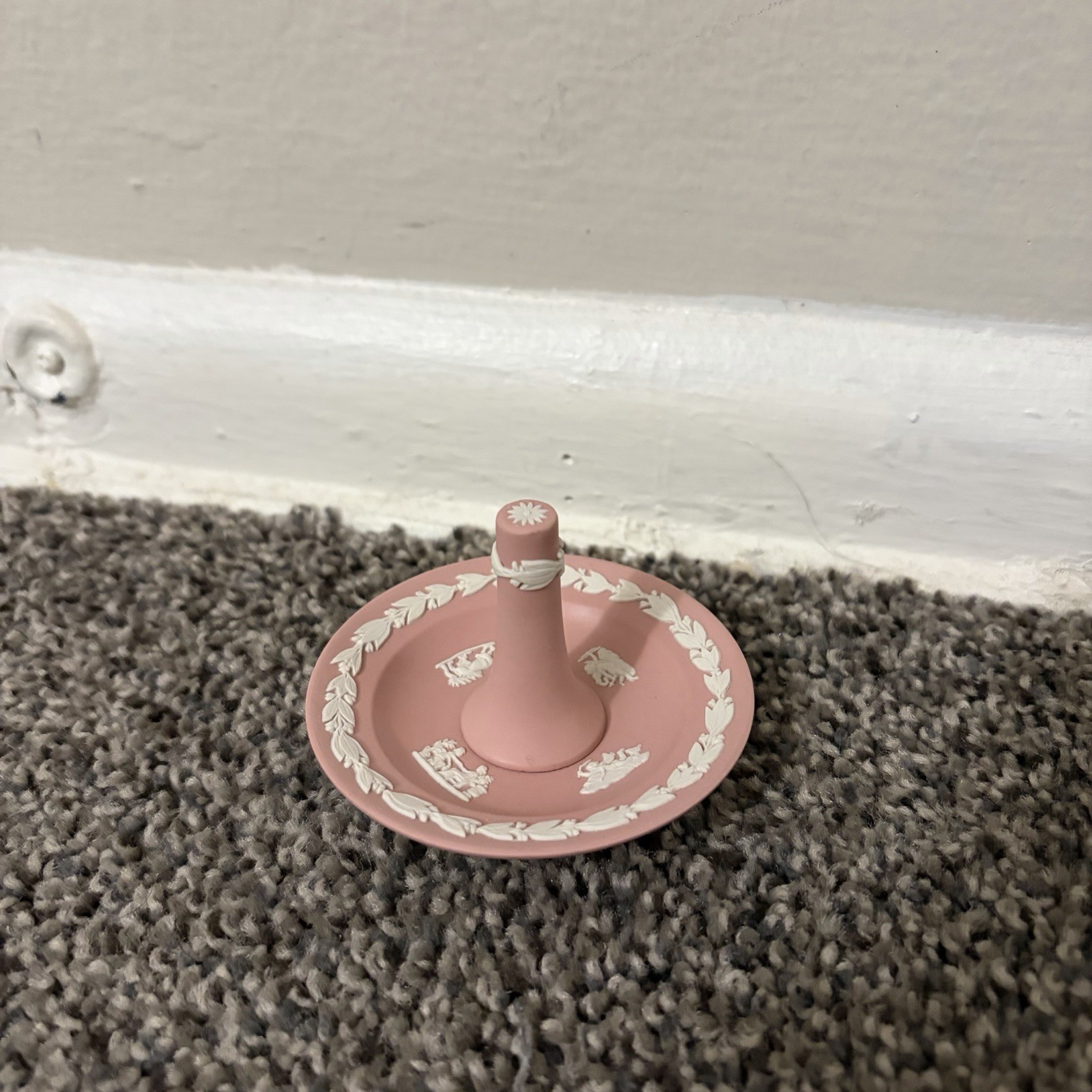 Vintage 1948 Wedgwood Pink Jasperware Ring Holder Stoneware Jewelry Tray Rare