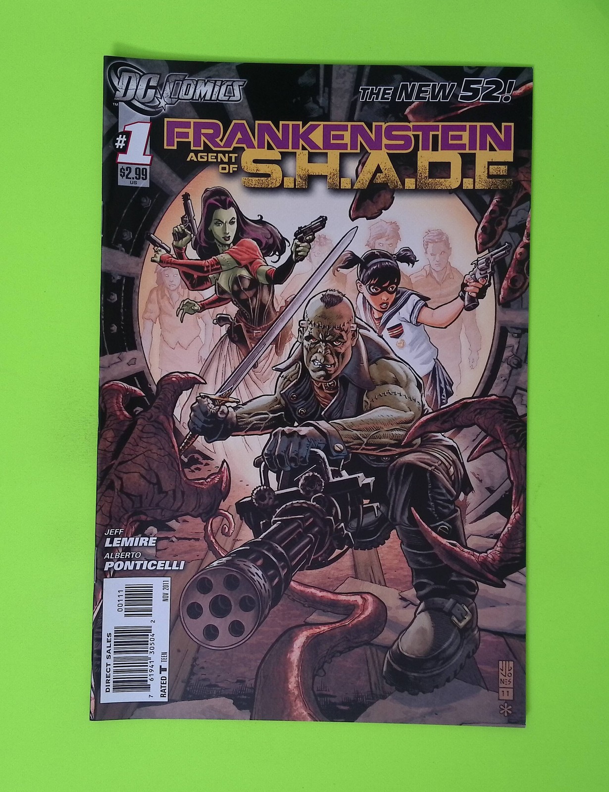 Frankenstein, Agent of S.H.A.D.E. #1 2011 DC Comics High Grade Comic Book X55-71