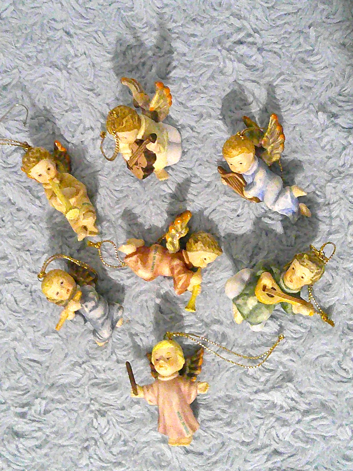 Goebel Berta Hummel 7 Mini Angel Christmas Ornaments - Littlest Musicians 1996