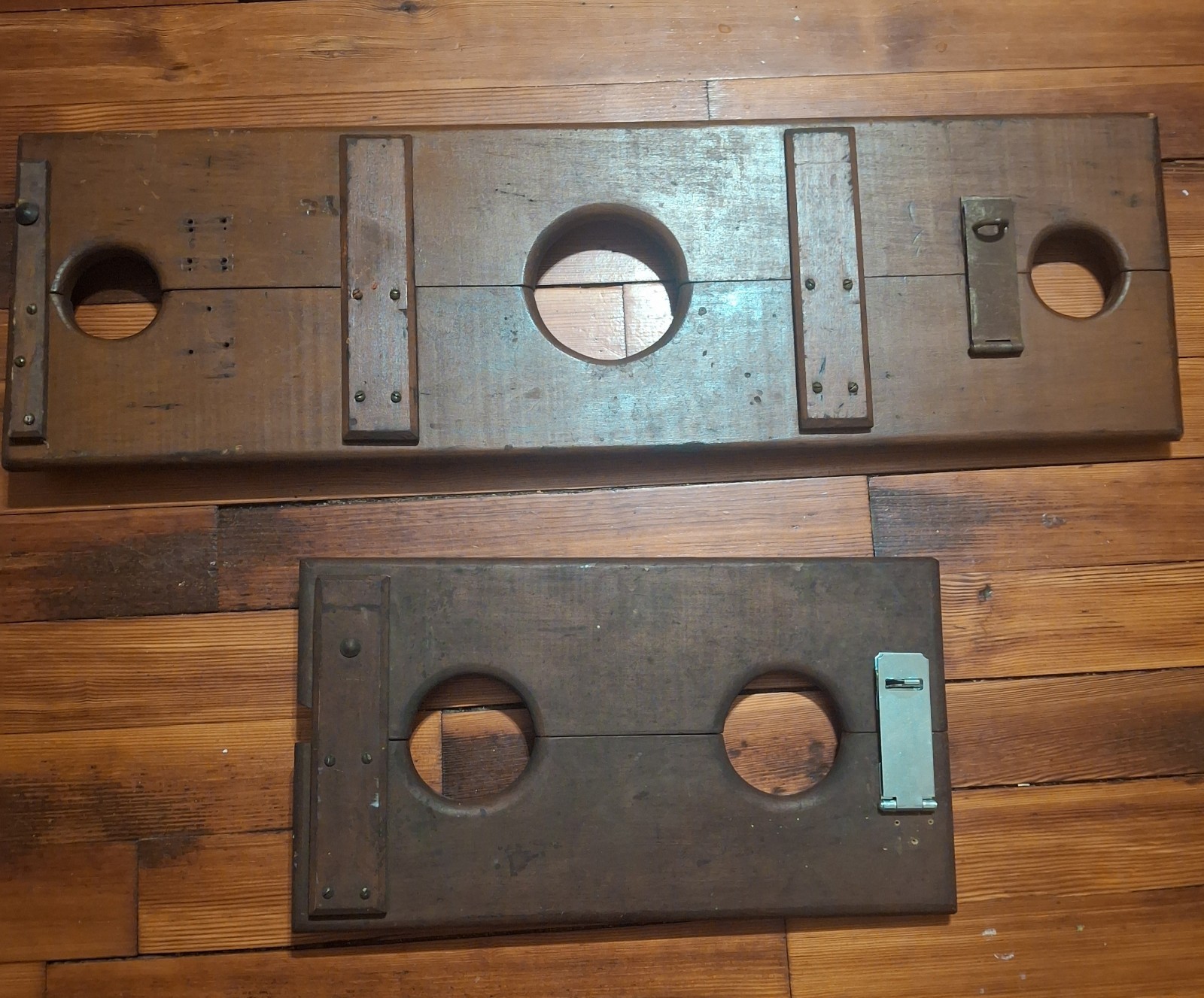 Set 2 VTG Wooden Stage Prop Historical Pillory Stockade Set Bondage Furniture