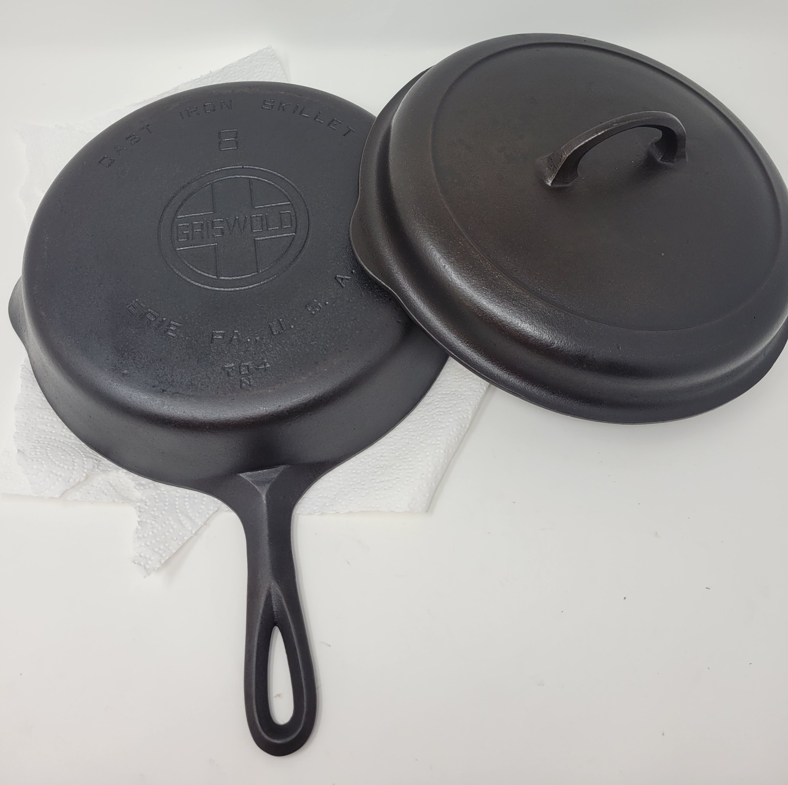 Griswold No. 8 Skillet & Lid With Circular Large Block 