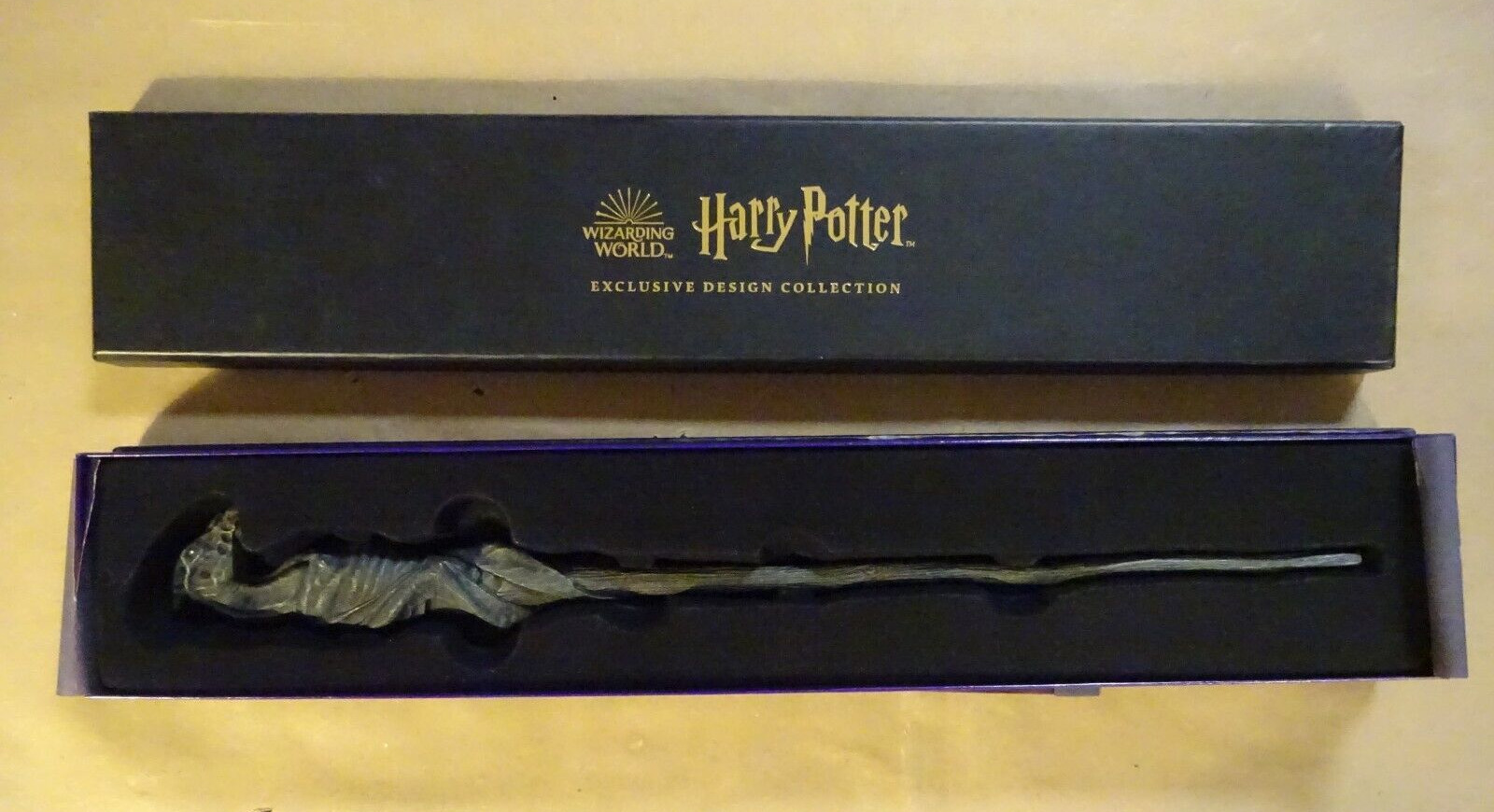 Authentic Wizarding World of Harry Potter - The Thestral Wand (s20)