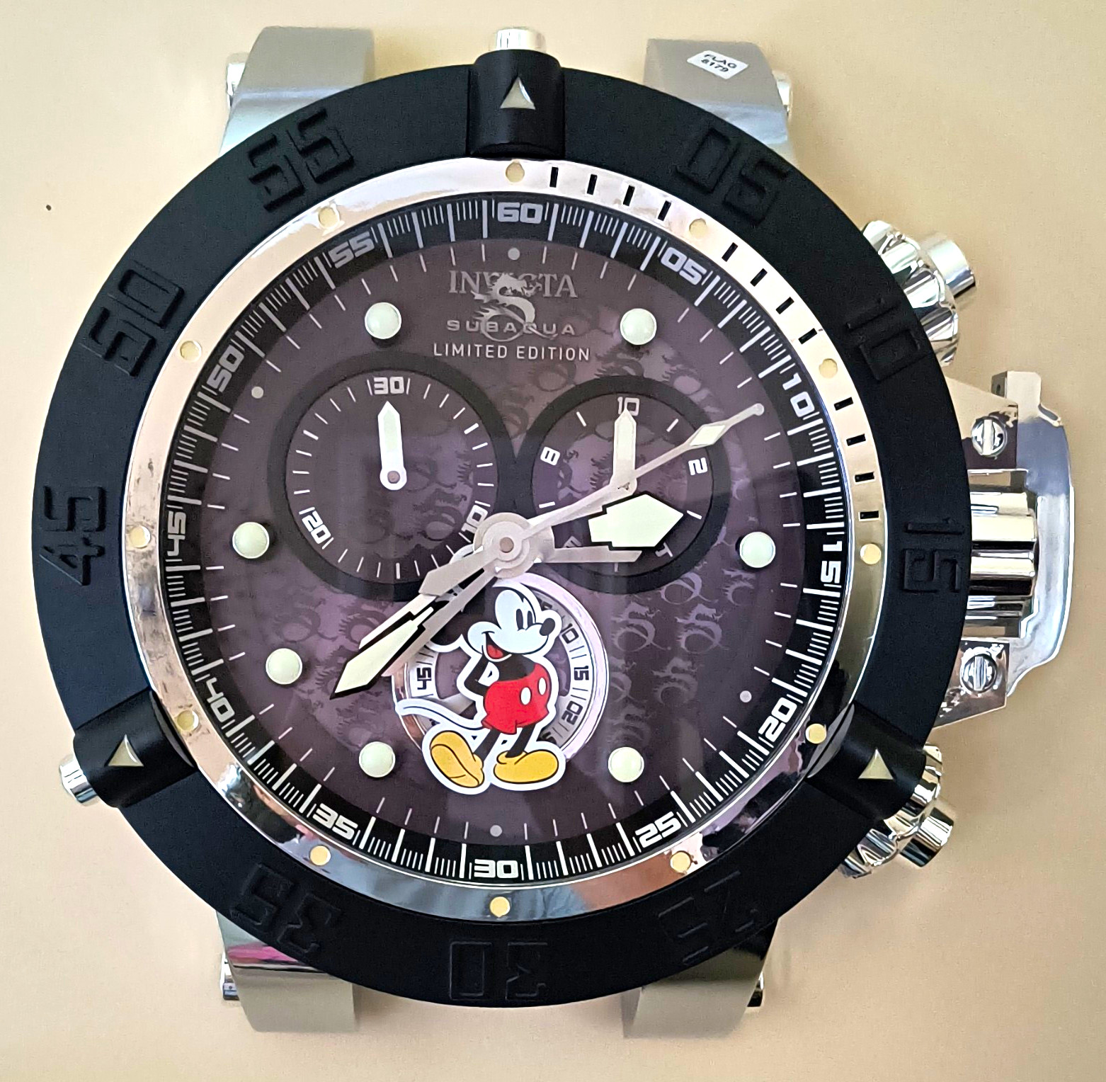 Invicta Subaqua Limited Edition Disney Mickey Mouse Wall Clock