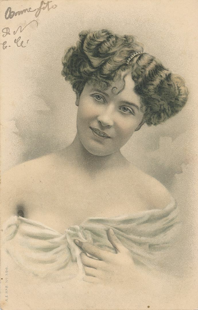 Young Woman With Interesting Hair - udb - 1906