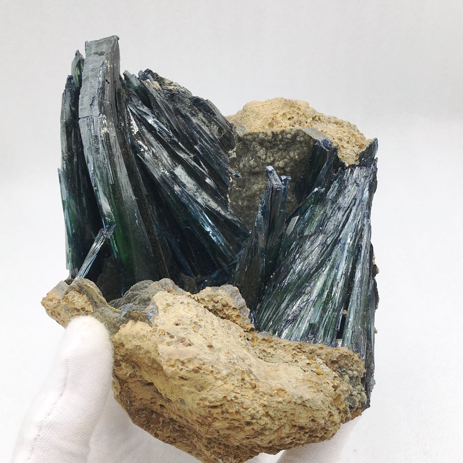 852g Raw Natural Vivianite Deep Green Crystal Rare Healing Specimen From Brazil