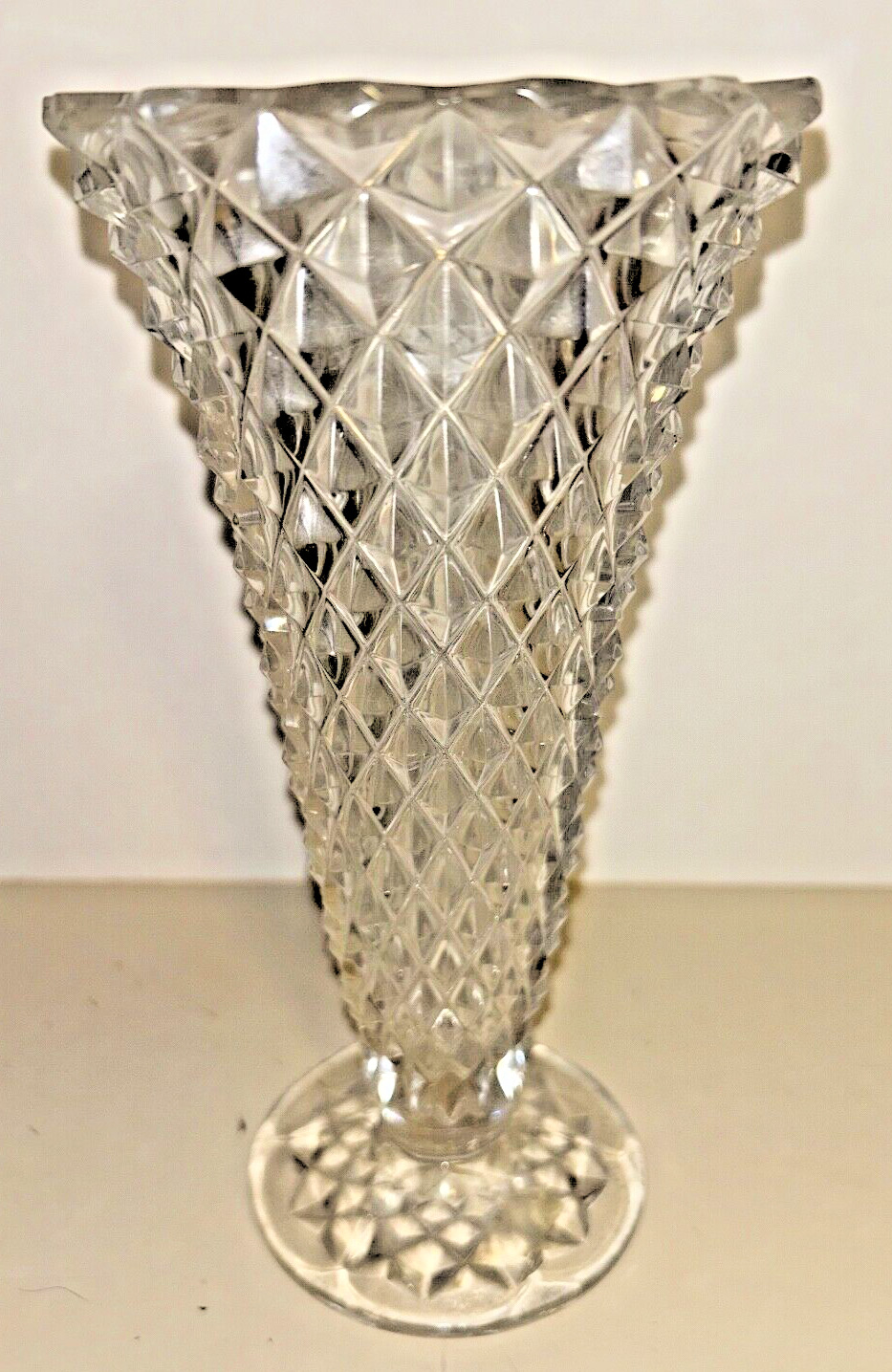 Fostoria Vintage Brilliant Diamond Cut Glass Vase 9\