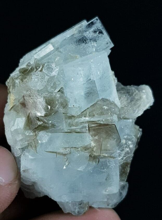 213 Ct Natural Terminated Aqua Blue color Aquamarine Crystal Bunch From Pakistan
