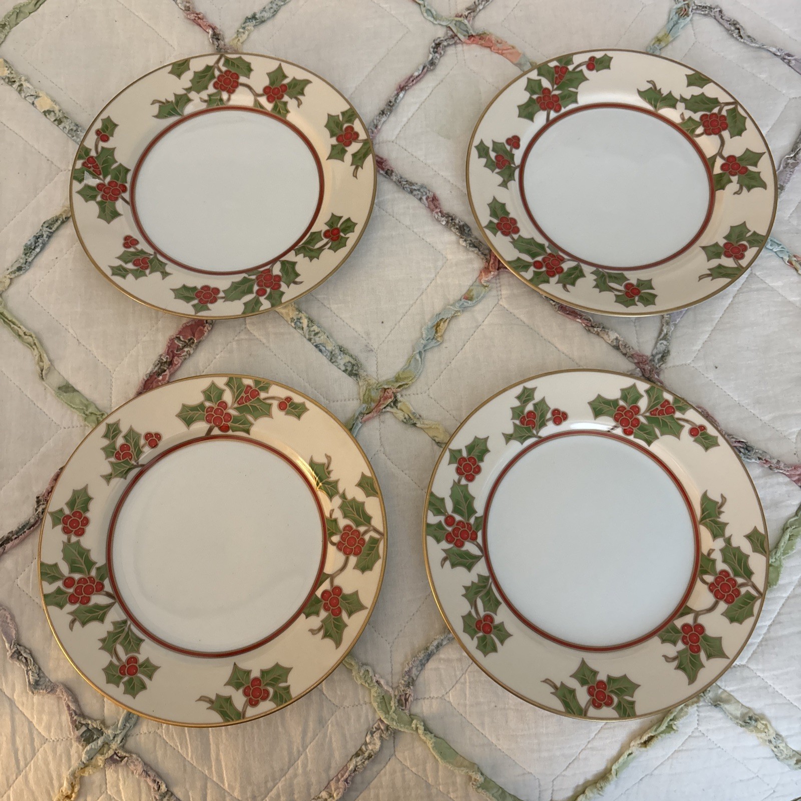 4 Fitz and Floyd Christmas Holly Salad Luncheon Plates 4 Fitz and Floyd Christmas Holly Salad Luncheon Plates