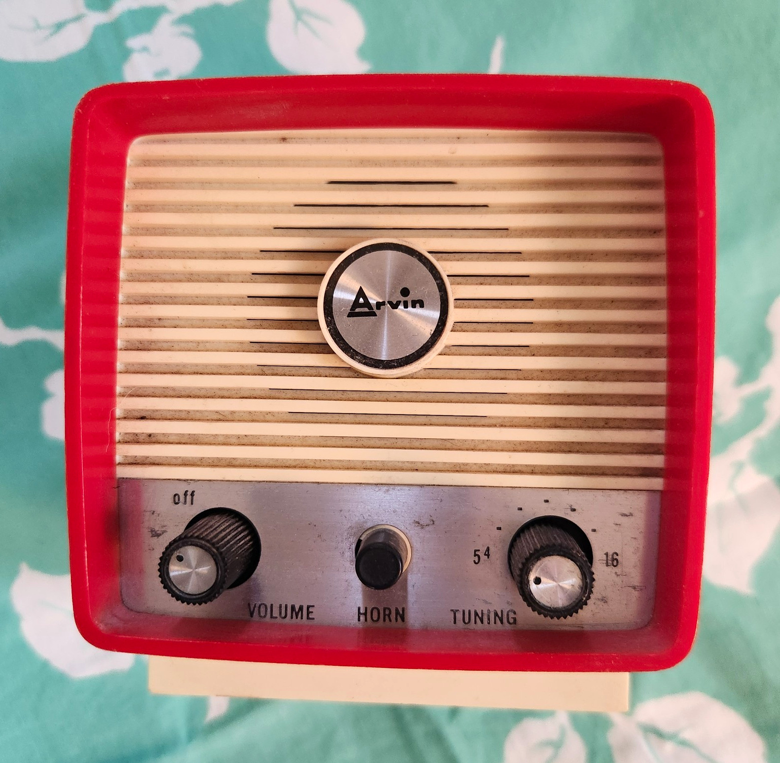 Vintage Arvin Bicycle Radio with Volume, Horn & Tuning Knobs