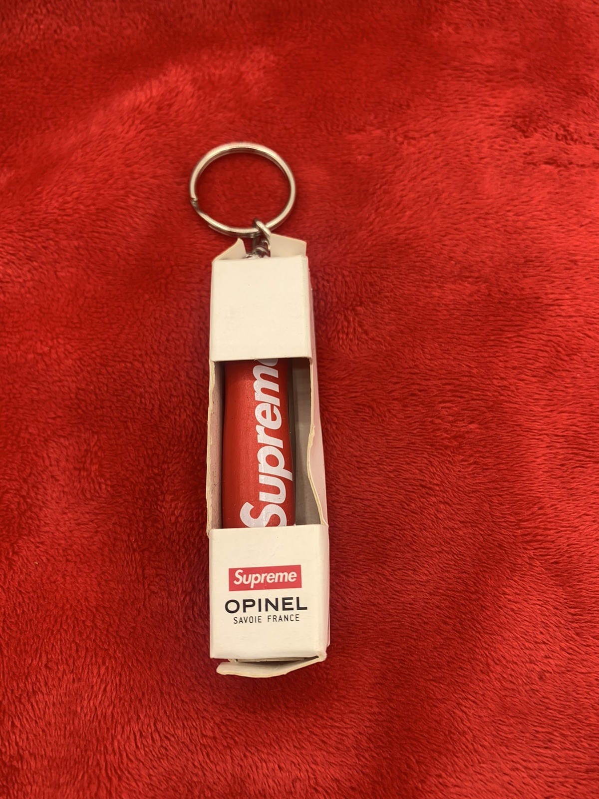 Supreme / Opinel No. 4 Knife Keychain - Red - FW25 Red/White Wood Made In France Supreme / Opinel No. 4 Knife Keychain - Red - FW25 Red/White Wood Made In France